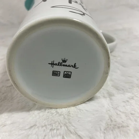 “A Whole Latté Happy” Hallmark Ceramic Travel Mug with lid Hallmark - Picture 3 of 8